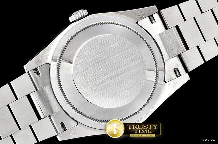 0225 Durable RDD0215B – DayDate 36mm 684